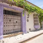 5 BR Casa Mejia
