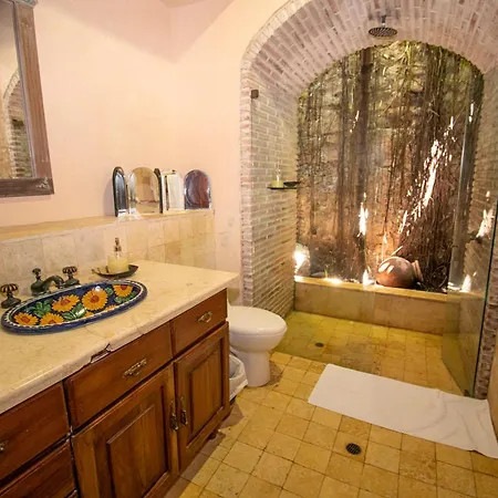 5 Bedroom Casa Mejia Hotel Cartagena