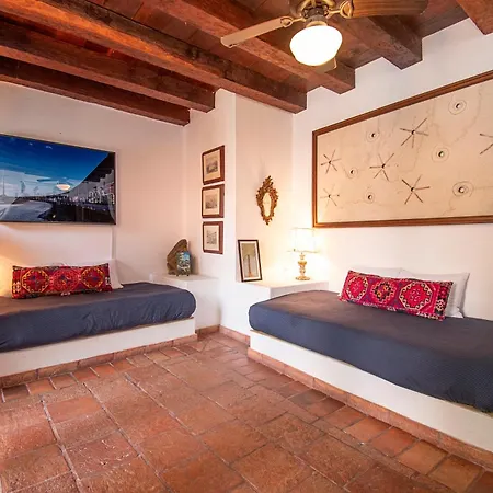 Hotel 5 Bedroom Casa Mejia *