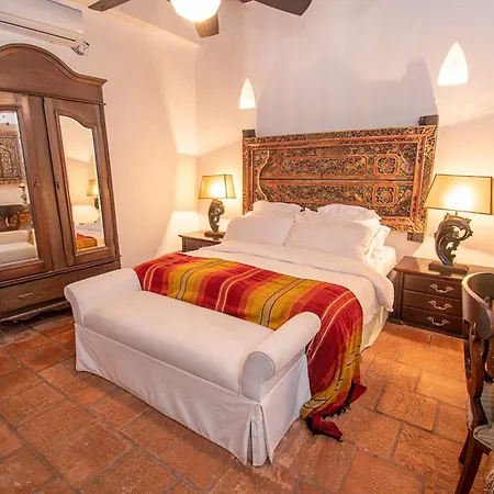 Hotel 5 Bedroom Casa Mejia Cartagena