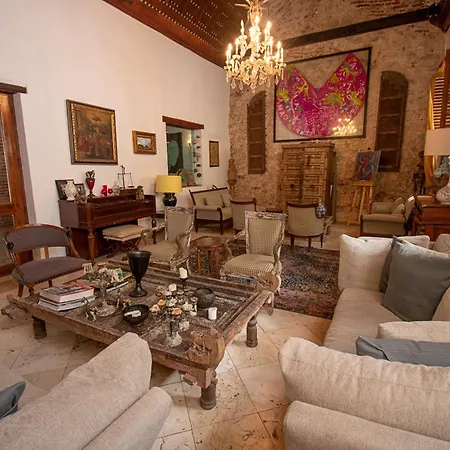 5 Bedroom Casa Mejia Hotel *