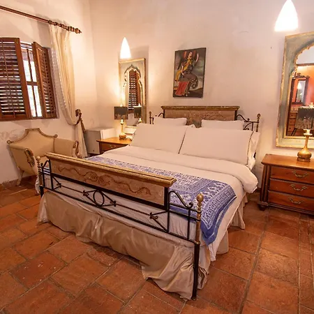 Hotel 5 Bedroom Casa Mejia *