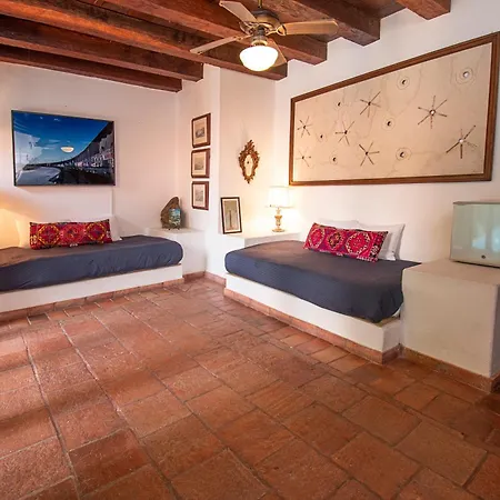 5 Bedroom Casa Mejia Hotel Cartagena