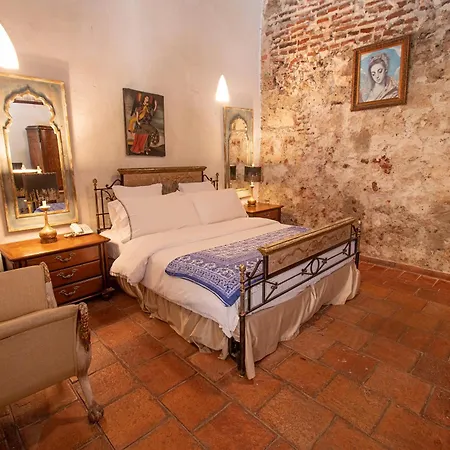 Hotel 5 Bedroom Casa Mejia
