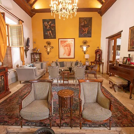 5 Bedroom Casa Mejia * Cartagena