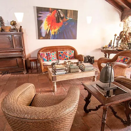Hotel 5 Bedroom Casa Mejia