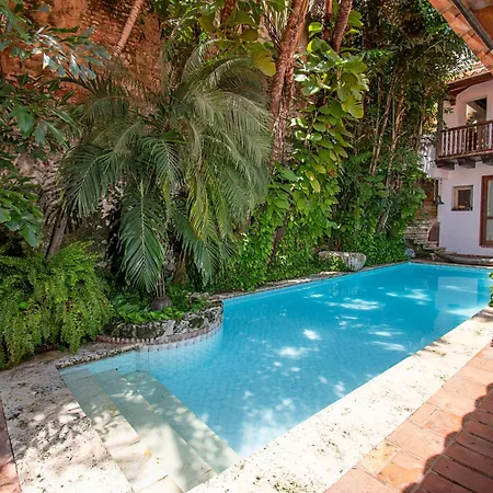5 Bedroom Casa Mejia * Cartagena